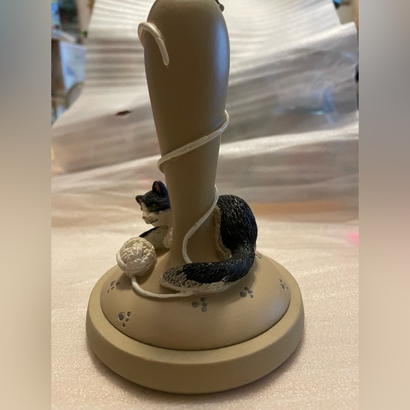 Cat cookie Stamp - The Brown Bag Gourmet Cookie Book accompanies the stamp. - Picture 1 of 11